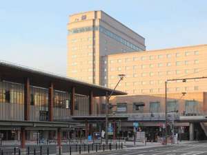「ホテルメトロポリタン長野」の長野駅ビルMIDORI直結。観光やビジネスの拠点としてご利用下さい