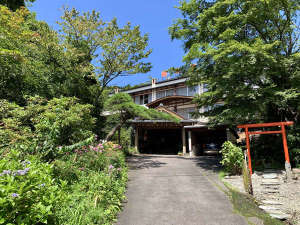 「尻焼き風呂の桐島屋旅館」の・外観 明治時代より続く歴史長い旅館です