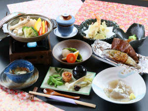 ≪ある日の献立≫山の食材、自家栽培の野菜にこだわった”山料理”です