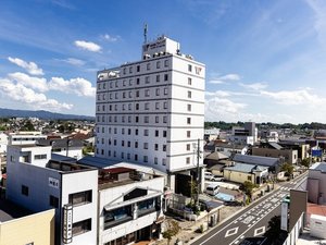 「ホテルウィングインターナショナル須賀川」の外観（昼）