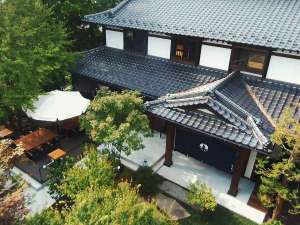 「くつかけステイ中軽井沢」のこじんまりした落ち着きのある日本家屋のお宿です。