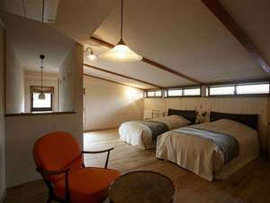 【客室Ｅ2タイプ「都」】　名月荘の客室で唯一ロフトのあるお部屋です。
