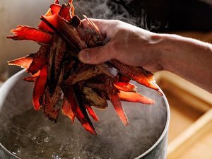 「民芸旅館　深志荘」の■出汁にも厳選した食材を