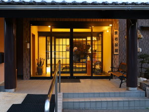 「鹿教湯温泉　くつろぎの宿　黒岩旅館」のお客様のお越しをお待ちしております。
