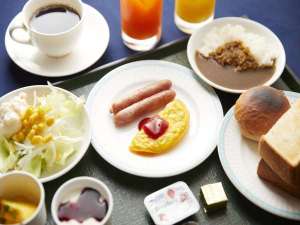 朝食バイキング一例：お好きなものをお好きなだけお召し上がりください。