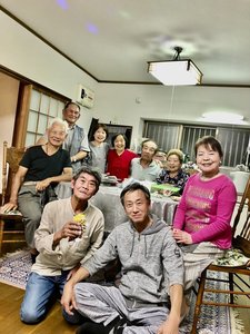 毎年寒くなってきたら別荘を拠点で鳥羽有名なカキのガンガン焼きを食べ放題に行こう！お腹に大きなご褒美。