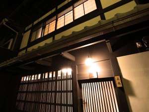 「正庵」の昭和初期からつづく数奇を凝らした京町家で特別な京都体験を