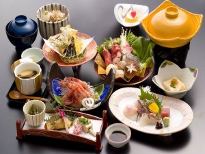 【おまかせ御膳】日本海の海の幸を盛り込んだお料理の数々(お献立一例)