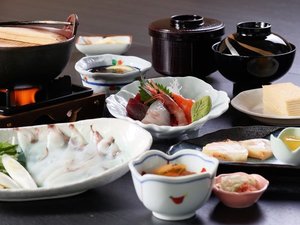 夕食料理(8品)の一例