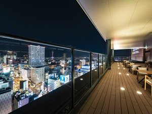 ROOF　TOP地上約78mホテル最上階に位置し四季の風を感じられるルーフトップ。