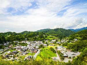 「奥天竜　不動温泉　佐和屋」の*【外観（里山の風景）】自然豊かな里山の風景をご覧ください。