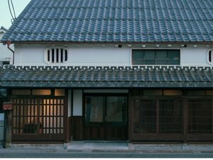 「阡陌」の阡外観