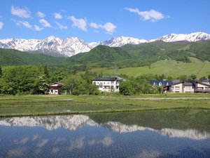 白馬三山と田園風景