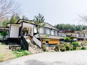 「おおぐて湖畔　しらさぎ荘」の＊外観/長野県人気ランキングNo.1のキャンプ場を併設