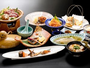 *【湖魚会席(冬)一例】自前の漁で獲った湖魚を新鮮なうちに調理！その時々の旬の食材をご堪能ください。