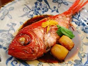 金目鯛の姿煮料理例、水揚げ日本一の下田でぜひ味わっていただきたい一品