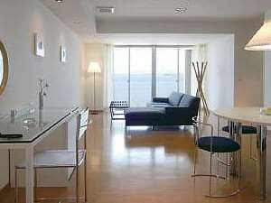 ３階【和洋室スイートルーム】90平米の洋室に和室がつく贅沢な空間