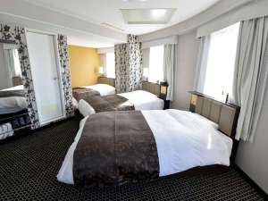 客室（トリプル）広さ27平米／ベッド3台（110cm幅×3台）