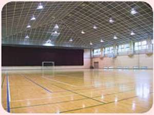 神奈川国体使用の『真鶴町営体育館』を格安で手配できます。合宿にも人気があります。