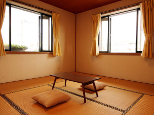 ＃【民宿和室8畳】余計なものが一切ないシンプルなお部屋です