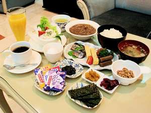 和食を中心としたヘルシーな朝食。モーニングカレーが人気。ＡＭ６：３０～ＡＭ９：００
