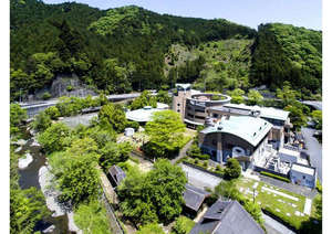 「休暇村　奥武蔵」の森香る　癒しの里山リゾート