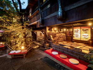 「黒川温泉　いこい旅館」の皆様ご存じの当館の外観です。黒川温泉随一の風情でお迎えいたします