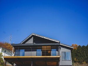 「vacation　house　ｈｕｉｔ．８」の塩山の高台に位置する小さな一棟貸の宿