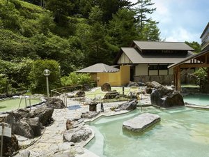 「万座高原ホテル」の石庭露天風呂