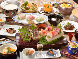 *【夕食（一例）】海の幸をふんだんに使い、素材の味を活かした匠の味をご賞味ください！