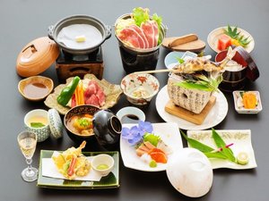 【基本会席】黒毛和牛ミニステーキなどをご堪能ください。　※イメージです