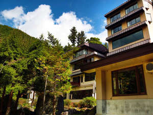 「檜の宿　水上山荘」の澄んだ空気と鮮やかな自然に囲まれた山荘リゾート