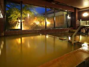 伊香保でも数少ない源泉「黄金の湯」が掛け流されている大浴場。
