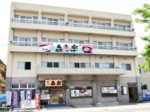 「民宿喜楽」の長門市・青海島観光を御予定の方々にお手頃な値段でお泊まりいただける民宿です。