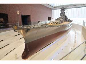 大和ミュージアム　徒歩約６分。呉で建造された戦艦「大和」を１/１０で忠実に再現。呉の歴史も紹介。