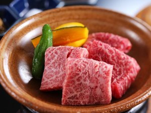 【地元銘柄】香ばしい但馬牛陶板焼き　お好きな焼き加減でお愉しみいただけます