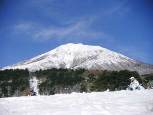 「ペンションかぷりーす」の冬の磐梯山