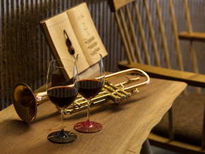 温泉旅館で楽しむ音楽とワイン