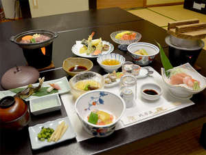 ■お料理一例■夕食は拘りの食材や富山の地のものをベースにした和風懐石ご膳を≪お部屋食≫で♪