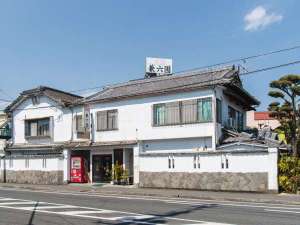 「旅館兼六園」の*【外観】延岡駅近くのレトロな雰囲気のあるビジネス旅館