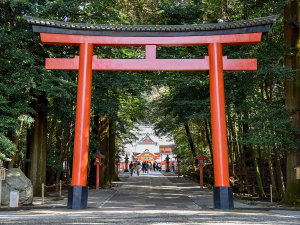 *【霧島神宮】霧島神宮までスグ。穏やかな運気を与えてくれる、と有名なパワースポットです。