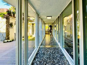 「Ｔｒｉｐ７箱根仙石原温泉ホテル」の廊下