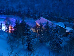 「十勝岳温泉　カミホロ荘」の冬のカミホロ荘