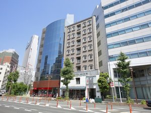 「グランパス　inn　大阪」の外観（横向き）