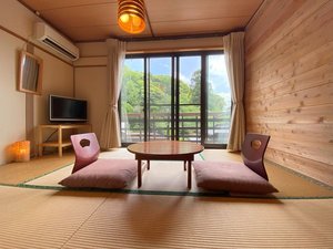 「Space　haku【旧美食と癒しの宿　湖畔荘】」の１名～２名　ベランダ付き和室　日本製寝具でぐっすり。