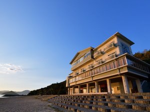 「Ｕｍｉｎｏｓ　Ｓｐａ　＆　Ｒｅｓｏｒｔ」のUminos Spa&Resort外観