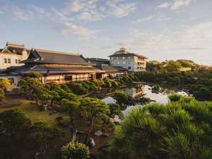 「柳川藩主立花邸　御花」の早朝のテラスから見た景色