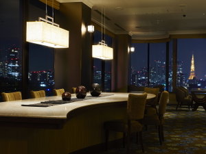 「ロイヤルパークホテル」の最上階に位置するエグゼクティブラウンジからの景色をぜひお楽しみください♪