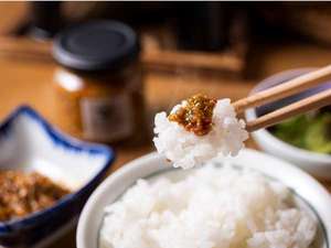 朝食名物　板長の南蛮味噌飯泥棒！！