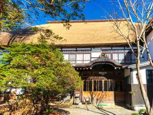 「旅館　横倉」の信州戸隠　重伝建のお宿　大屋根も食堂もリニューアルしてお待ちしております